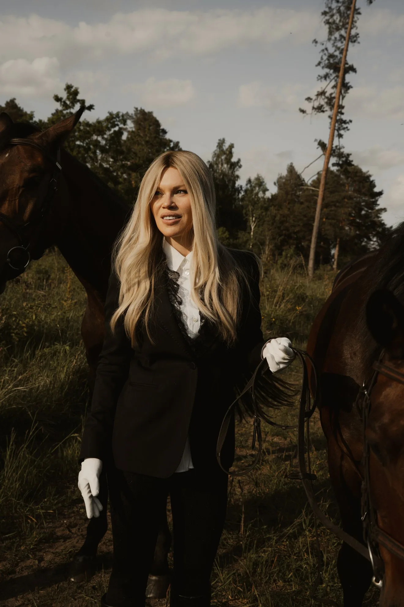 Zirgu fotosesija — elegants portrets